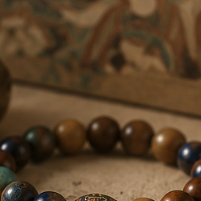 Dunhuang Harmony - natural hand-rolled incense bead bracelet detail